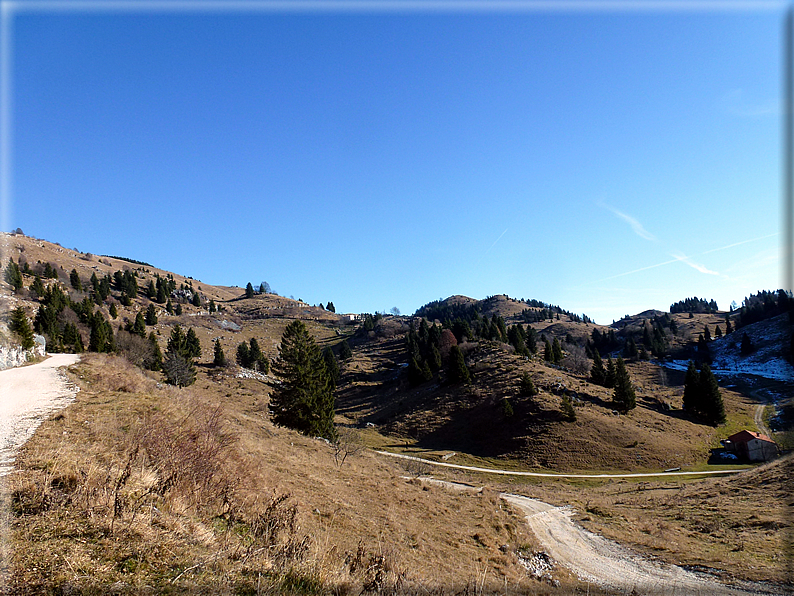 foto Salita al Col Serai e Cima Grappa